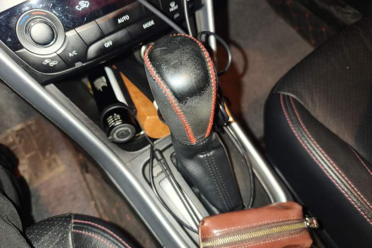 Used Suzuki S-Cross 2014 1.6L CVT Four-Wheel Drive Luxury Version Gear Lever