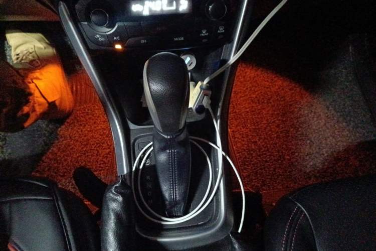 Used Suzuki S-Cross 2014 1.6L CVT Two-Wheel Drive Elite Version Gear Lever