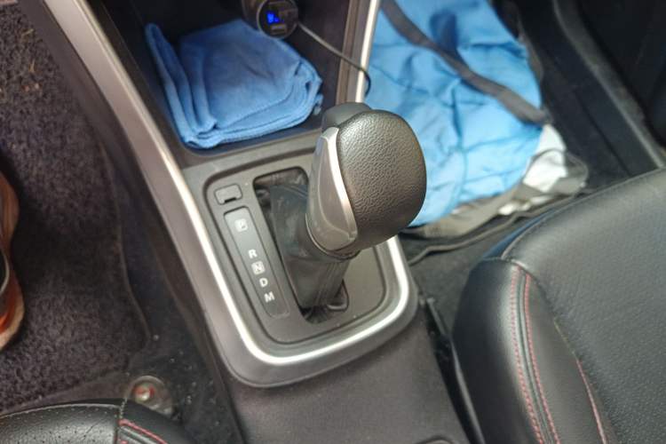 Used Suzuki S-Cross 2014 1.6L CVT Two-Wheel Drive Elite Version Gear Lever