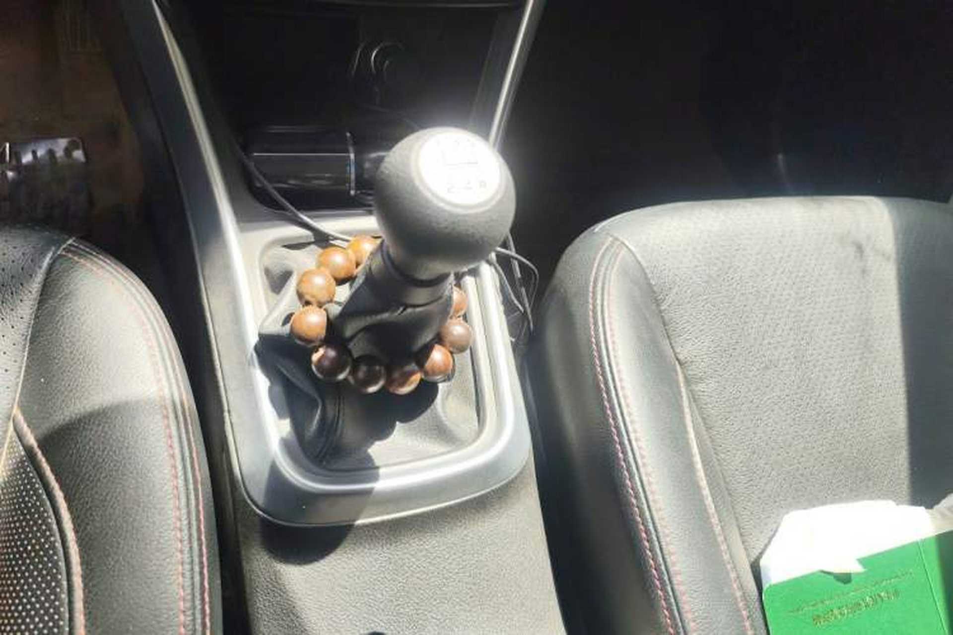 Used Suzuki S-Cross 2014 1.6L Manual Two-Wheel Drive Elite Model Gear Lever