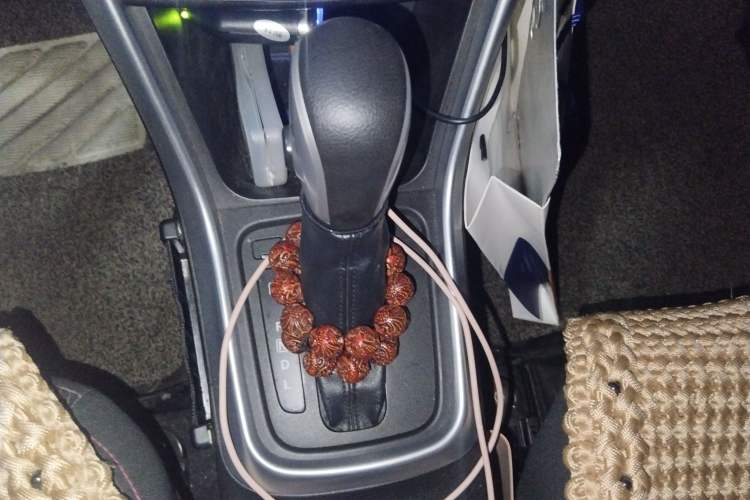 Used Suzuki S-Cross 2014 1.6L CVT Two-Wheel Drive Entry Model Gear Lever