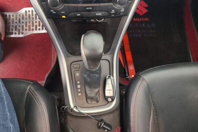 Used Suzuki S-Cross 2014 1.6L CVT Two-Wheel Drive Elite Version Gear Lever