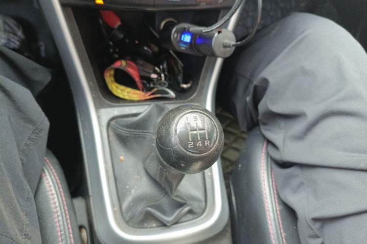 Used Suzuki S-Cross 2014 1.6L Manual Two-Wheel Drive Elite Model Gear Lever