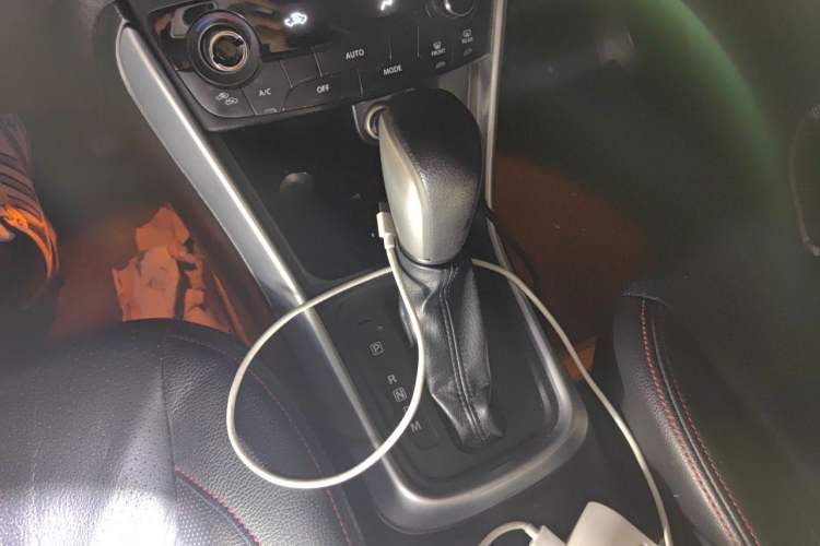 Used Suzuki S-Cross 2014 1.6L CVT Two-Wheel Drive Elite Version Gear Lever