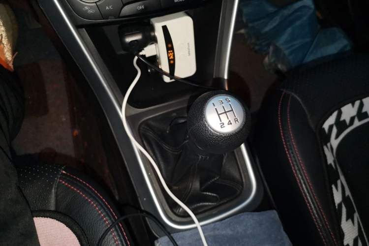 Used Suzuki S-Cross 2014 1.6L Manual Two-Wheel Drive Elite Model Gear Lever