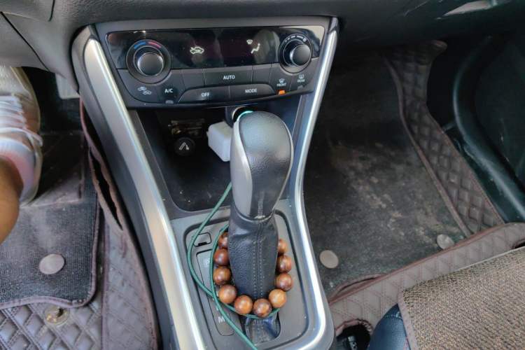 Used Suzuki S-Cross 2014 1.6L CVT Four-Wheel Drive Luxury Version Gear Lever
