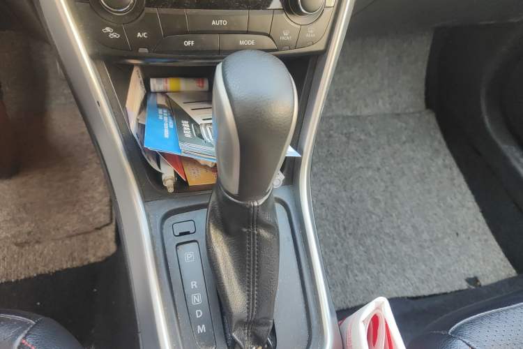 Used Suzuki S-Cross 2014 1.6L CVT Four-Wheel Drive Luxury Version Gear Lever