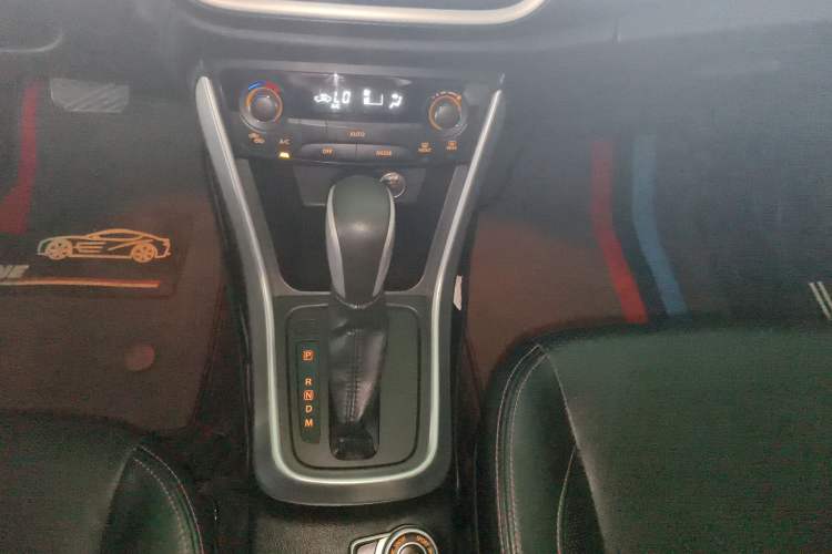 Used Suzuki S-Cross 2014 1.6L CVT Four-Wheel Drive Luxury Version Gear Lever