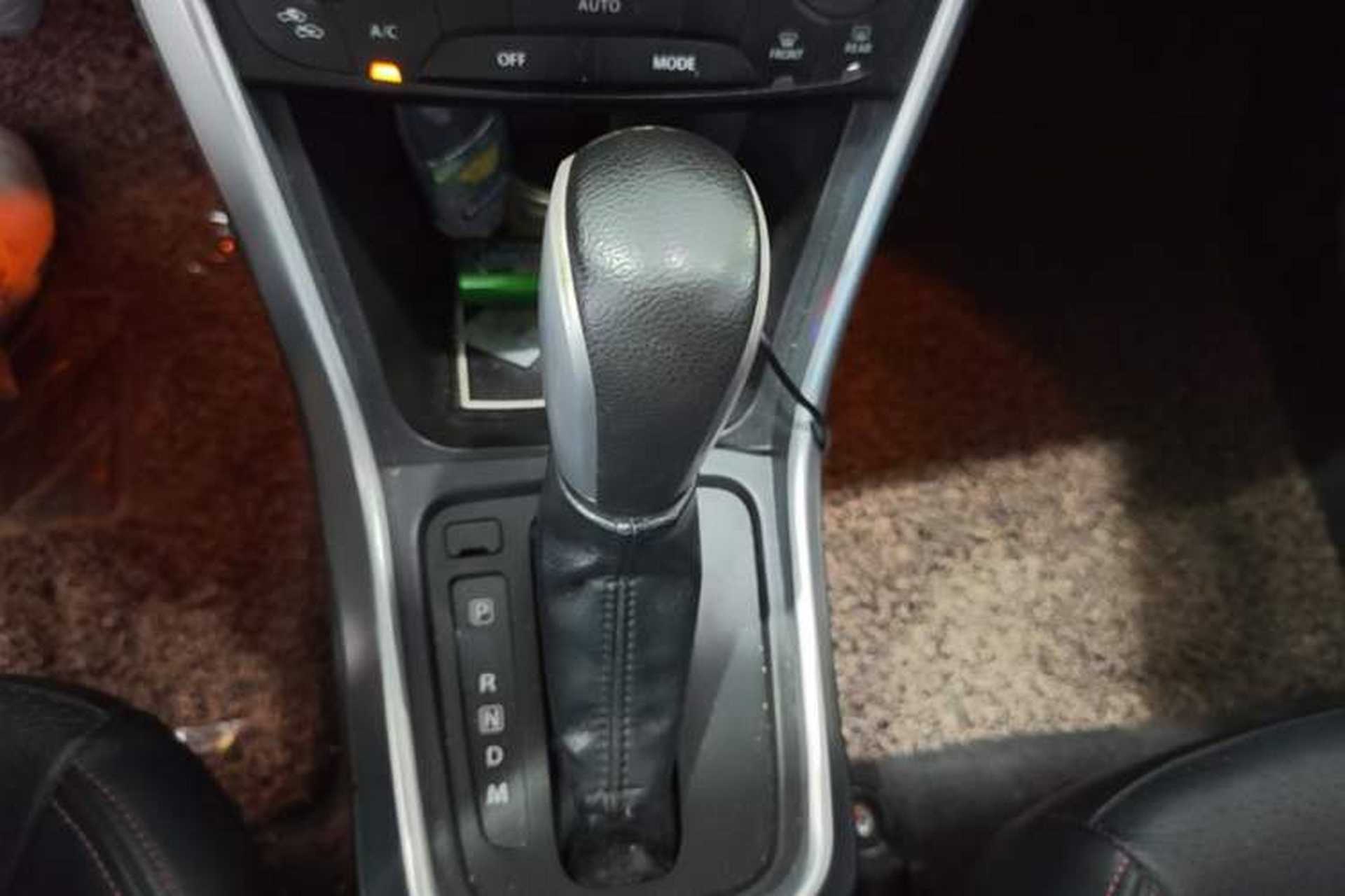 Used Suzuki S-Cross 2014 1.6L CVT Two-Wheel Drive Elite Version Gear Lever