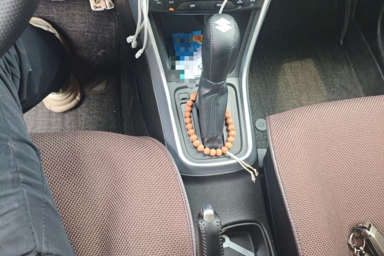 Used Suzuki S-Cross 2014 1.6L CVT Two-Wheel Drive Elite Version Gear Lever