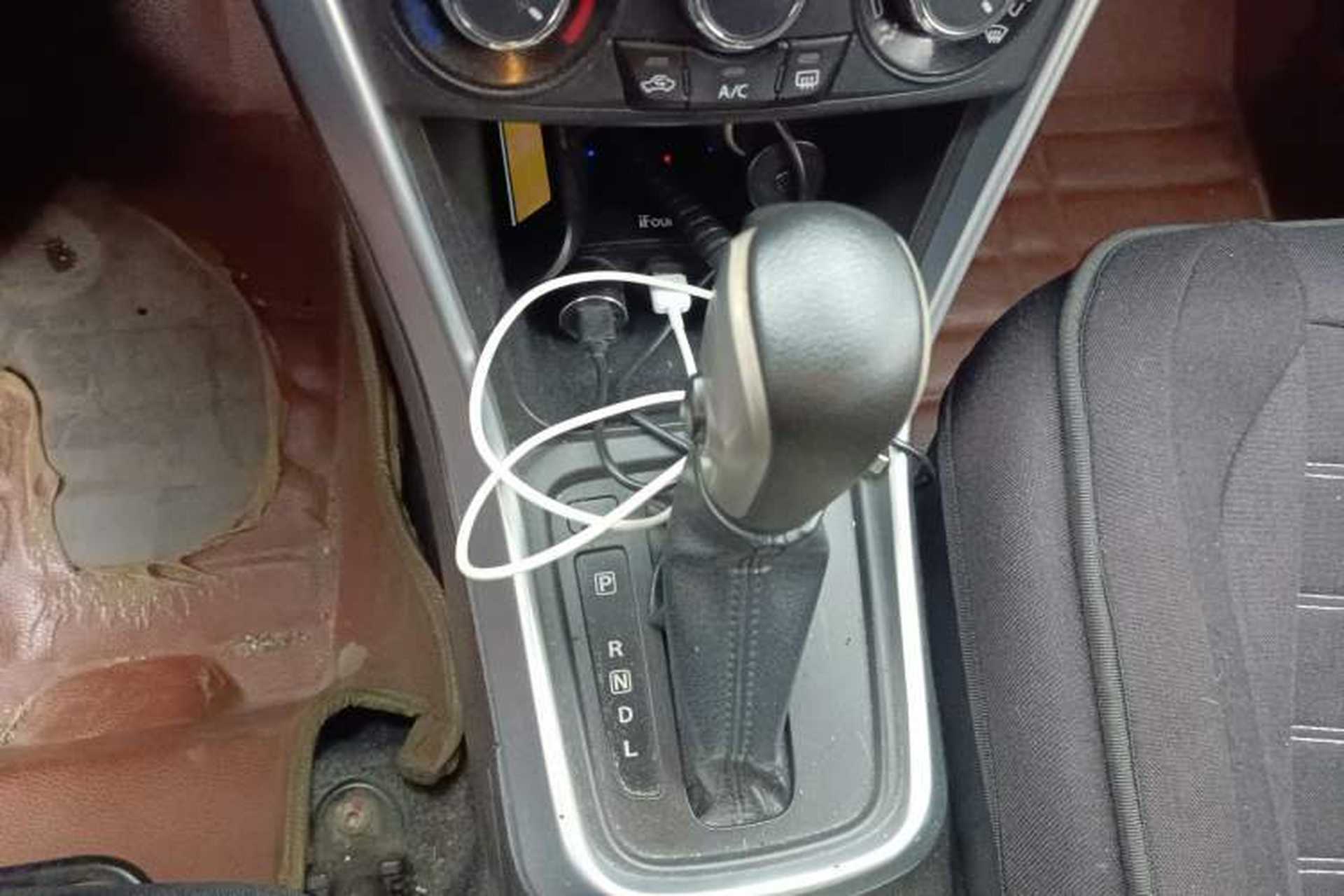 Used Suzuki S-Cross 2014 1.6L CVT Two-Wheel Drive Entry Model Gear Lever