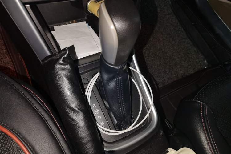 Used Suzuki S-Cross 2014 1.6L CVT Two-Wheel Drive Elite Version Gear Lever