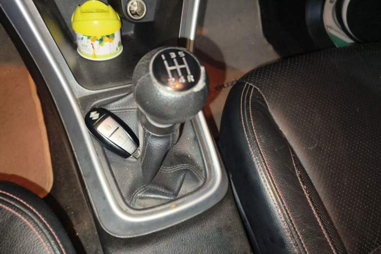 Used Suzuki S-Cross 2014 1.6L Manual Two-Wheel Drive Elite Model Gear Lever