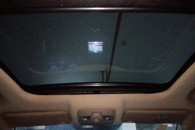 Used Suzuki S-Cross 2014 1.6L CVT Two-Wheel Drive Elite Version Headliner