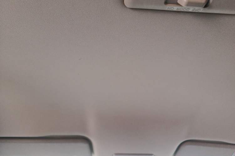 Used Suzuki S-Cross 2014 1.6L Manual Two-Wheel Drive Entry Model Headliner