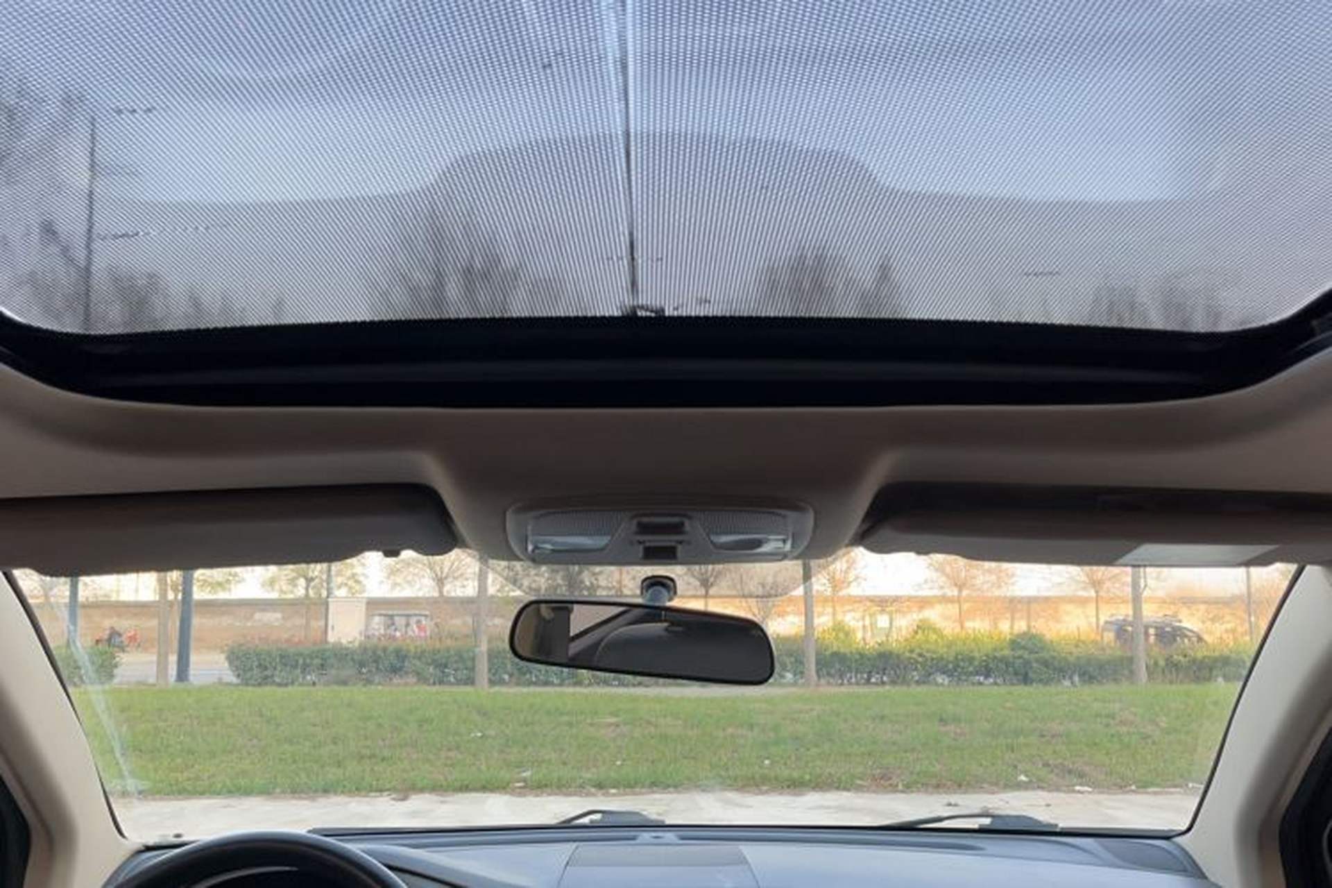 Used Suzuki S-Cross 2014 1.6L CVT Two-Wheel Drive Elite Version Headliner