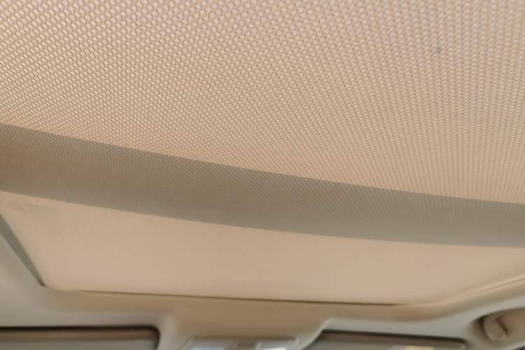 Used Suzuki S-Cross 2014 1.6L CVT Two-Wheel Drive Elite Version Headliner