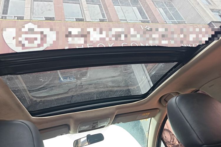 Used Suzuki S-Cross 2014 1.6L CVT Two-Wheel Drive Elite Version Headliner