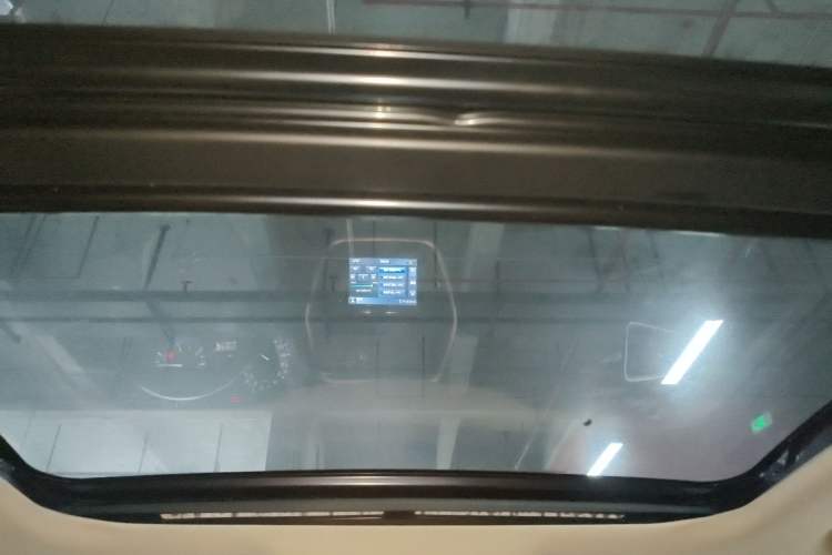 Used Suzuki S-Cross 2014 1.6L CVT Two-Wheel Drive Elite Version Headliner