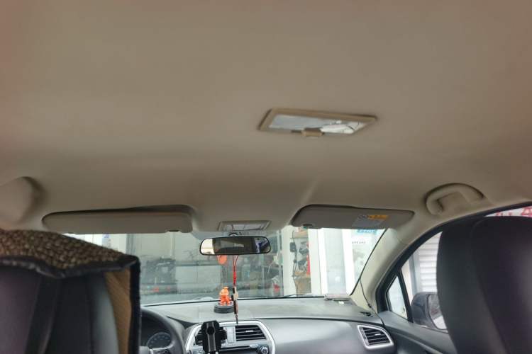 Used Suzuki S-Cross 2014 1.6L CVT Two-Wheel Drive Entry Model Headliner
