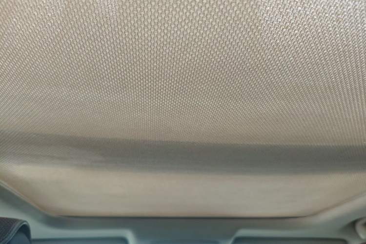 Used Suzuki S-Cross 2014 1.6L CVT Two-Wheel Drive Elite Version Headliner