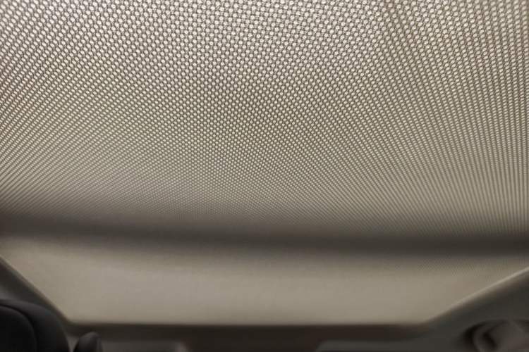 Used Suzuki S-Cross 2014 1.6L CVT Four-Wheel Drive Luxury Version Headliner