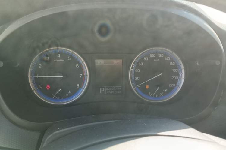 Used Suzuki S-Cross 2014 1.6L CVT Two-Wheel Drive Entry Model Instrument Cluster
