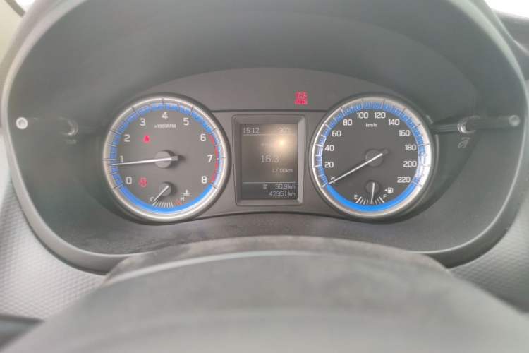 Used Suzuki S-Cross 2014 1.6L Manual Two-Wheel Drive Elite Model Instrument Cluster