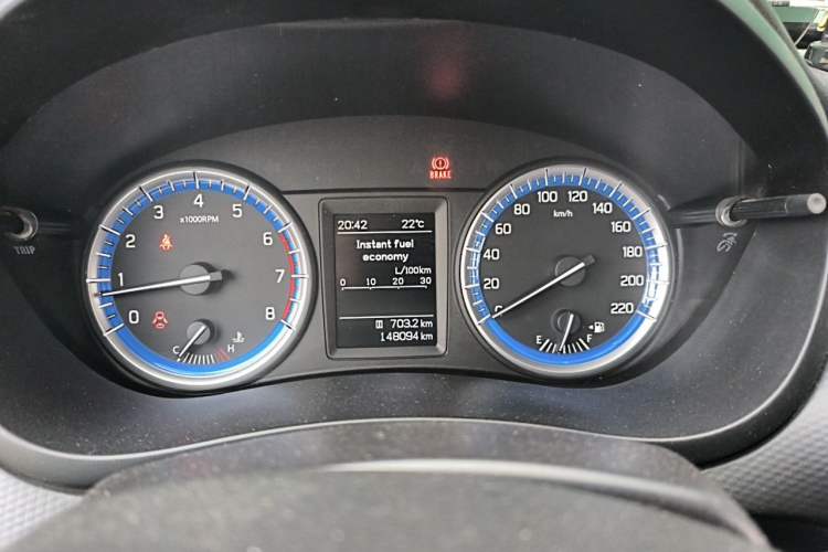 Used Suzuki S-Cross 2014 1.6L Manual Two-Wheel Drive Elite Model Instrument Cluster