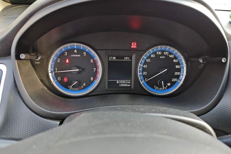 Used Suzuki S-Cross 2014 1.6L Manual Two-Wheel Drive Entry Model Instrument Cluster