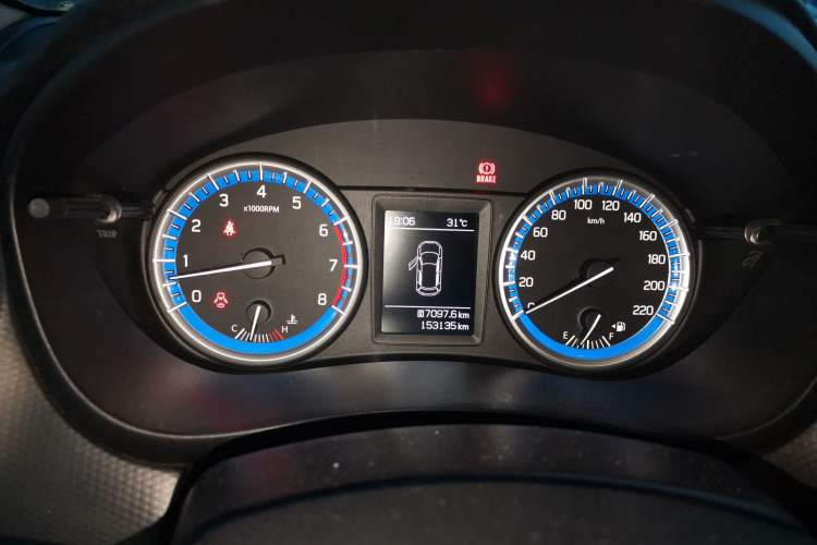 Used Suzuki S-Cross 2014 1.6L Manual Two-Wheel Drive Elite Model Instrument Cluster