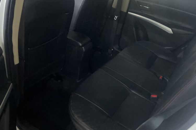 Used Suzuki S-Cross 2014 1.6L CVT Two-Wheel Drive Elite Version Interior 1