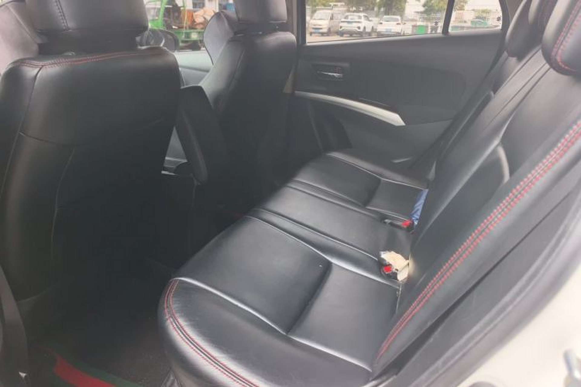 Used Suzuki S-Cross 2014 1.6L Manual Two-Wheel Drive Entry Model Interior 4