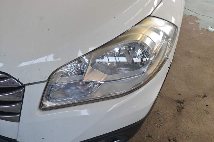 Used Suzuki S-Cross 2014 1.6L Manual Two-Wheel Drive Entry Model Left Front Headlight