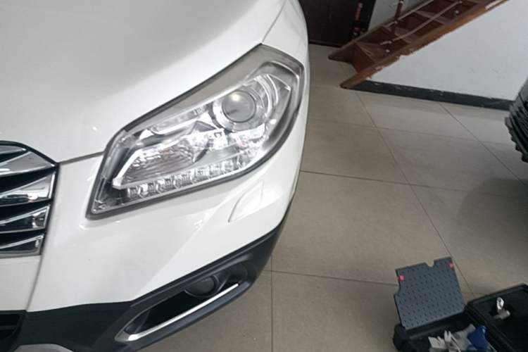 Used Suzuki S-Cross 2014 1.6L CVT Two-Wheel Drive Elite Version Left Front Headlight