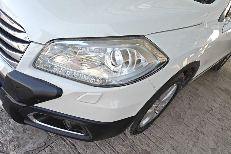 Used Suzuki S-Cross 2014 1.6L CVT Two-Wheel Drive Elite Version Left Front Headlight