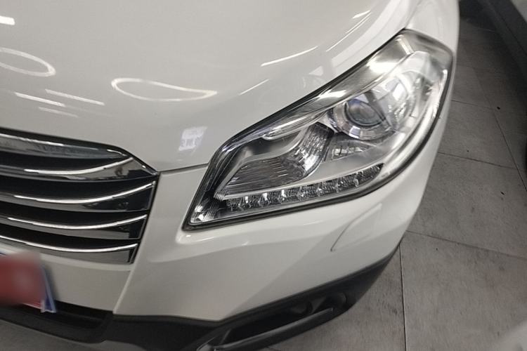 Used Suzuki S-Cross 2014 1.6L CVT Two-Wheel Drive Elite Version Left Front Headlight