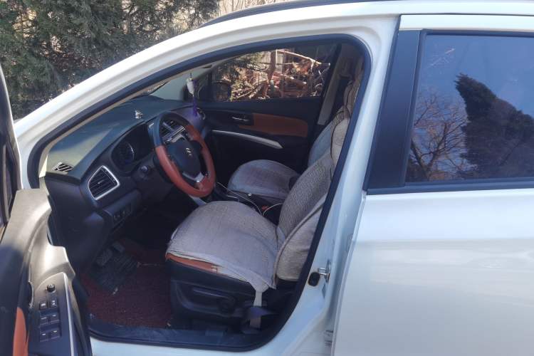 Used Suzuki S-Cross 2014 1.6L CVT Two-Wheel Drive Entry Model Left Front Seat