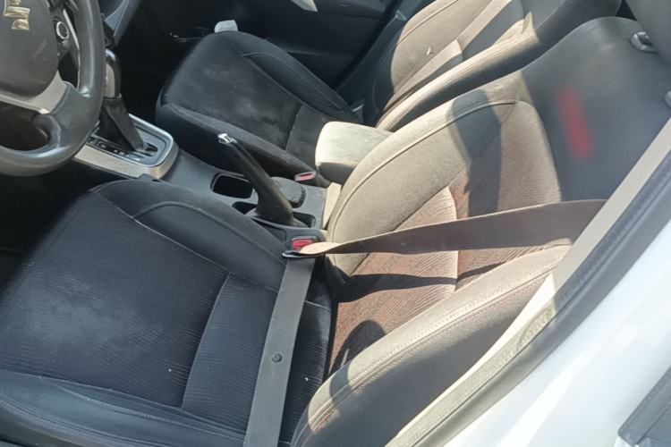 Used Suzuki S-Cross 2014 1.6L CVT Two-Wheel Drive Entry Model Left Front Seat