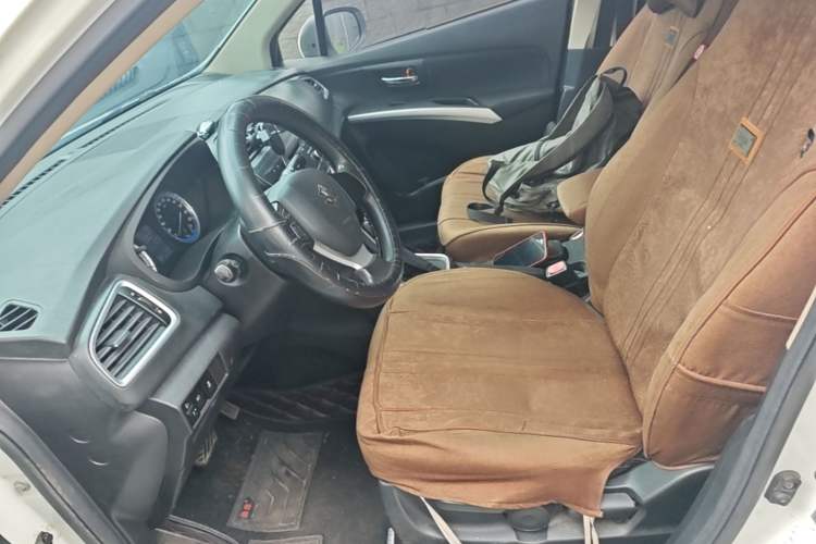 Used Suzuki S-Cross 2014 1.6L CVT Two-Wheel Drive Entry Model Left Front Seat