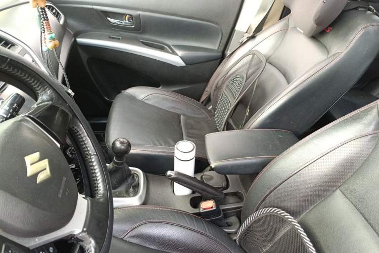 Used Suzuki S-Cross 2014 1.6L Manual Two-Wheel Drive Elite Model Left Front Seat