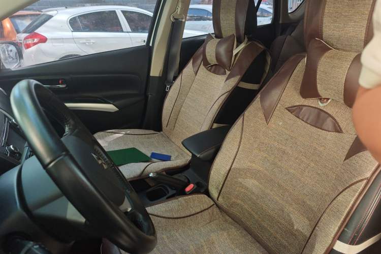 Used Suzuki S-Cross 2014 1.6L Manual Two-Wheel Drive Elite Model Left Front Seat