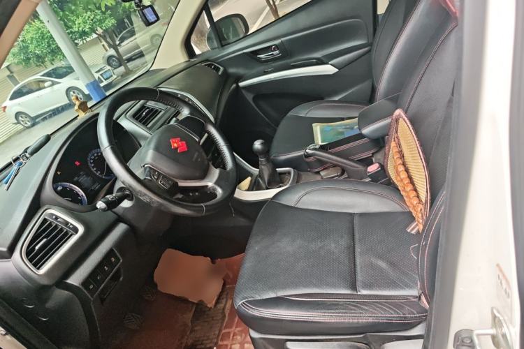 Used Suzuki S-Cross 2014 1.6L Manual Two-Wheel Drive Elite Model Left Front Seat