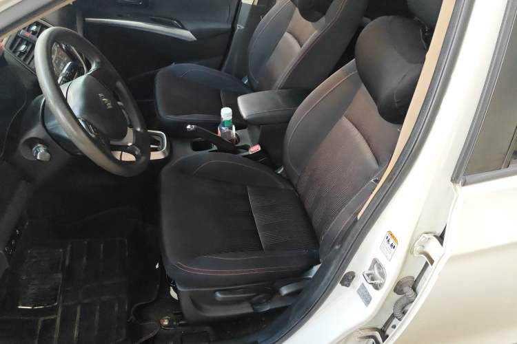 Used Suzuki S-Cross 2014 1.6L CVT Two-Wheel Drive Entry Model Left Front Seat