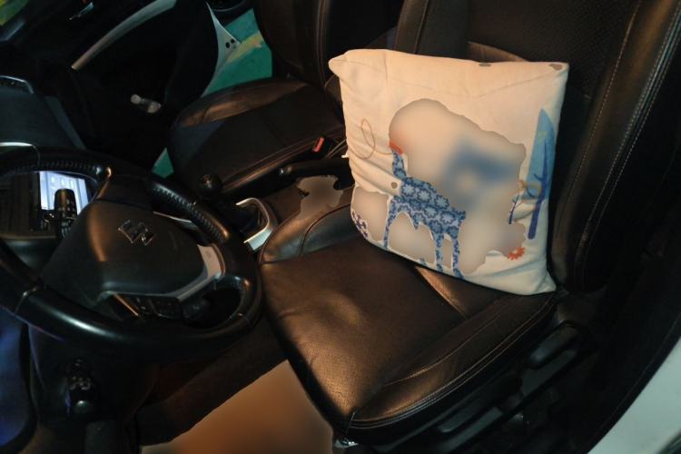 Used Suzuki S-Cross 2014 1.6L Manual Two-Wheel Drive Elite Model Left Front Seat