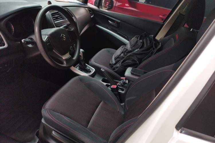 Used Suzuki S-Cross 2014 1.6L CVT Two-Wheel Drive Entry Model Left Front Seat