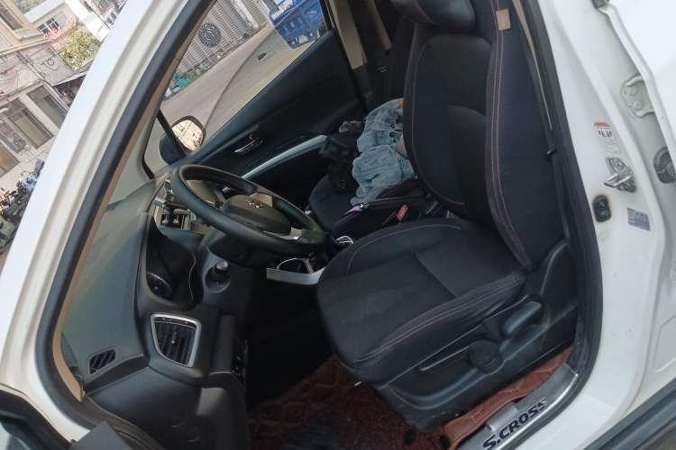 Used Suzuki S-Cross 2014 1.6L Manual Two-Wheel Drive Entry Model Left Front Seat