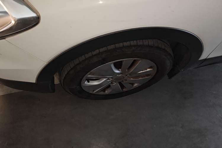 Used Suzuki S-Cross 2014 1.6L CVT Two-Wheel Drive Entry Model Left Front Wheel Hub