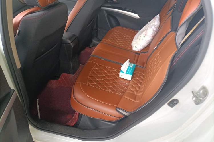 Used Suzuki S-Cross 2014 1.6L CVT Two-Wheel Drive Entry Model Left Rear Seat