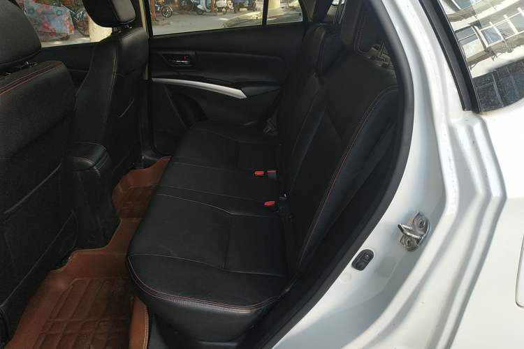 Used Suzuki S-Cross 2014 1.6L CVT Two-Wheel Drive Elite Version Left Rear Seat